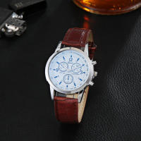 Reloj de hombre de regalo de cuarzo con banda de acero de tres ojos de cristal claro azul colorido - details 10