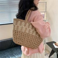 NYXIA Bolso grande de paja tejida para mujer - Bolso elegante informal para playa y vacaciones en beige, ligero y duradero con correa de hombro fija, perfecto para salidas de verano, bolso de playa - details 3