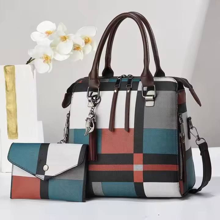 Mochila de Lujo de Cuero Suave con Patrón de Cocodrilo Gran Capacidad, Colgante de Borla, Bolso de Viaje para Mujeres Leten - 1