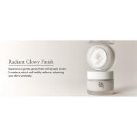 2% niacinamide, balancing oil and moisture while safeguarding your skin from external stressors