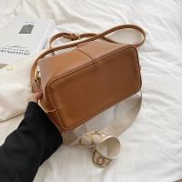 Bolso de hombro pequeño de cuero Pu para mujer, bandolera de cubo, informal, de alta calidad, a la moda - details 3