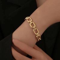 Pulsera Minimalista de Acero Inoxidable Diseño Cuadrado con Tirante Hueco Brillo Oro Vintage - details 1
