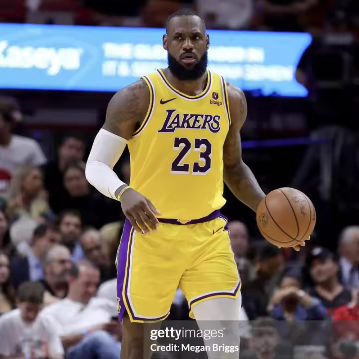 Camiseta Leten Los Angeles Lakers Temporada 23-24 Signature AU LeBron James Edición Jugador - 1