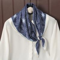 Bufanda cuadrada de seda a cuadros para mujer, banda de satén para el pelo, suave para el trabajo, Hijab, Foulard para la cabeza, 2021 - details 1