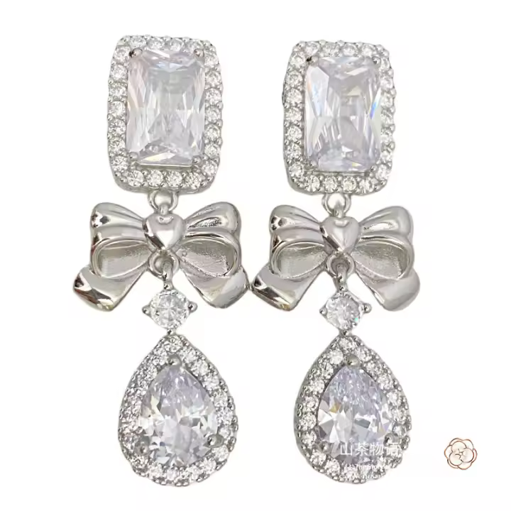 Pendientes de lazo de lujo ligeros de nicho Retro para mujer, pendientes dulces con microincrustaciones brillantes chapados en plata S925 - 1