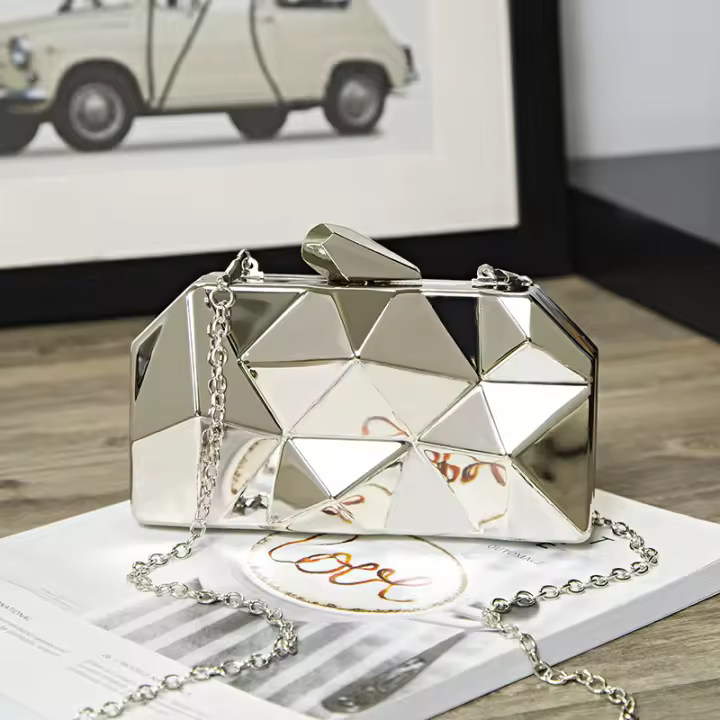 OmHO Bolso de noche geométrico con caja de acrílico dorado para mujer, bolsa de mano con cadena elegante, bolso de hombro para fiesta, boda, citas y fiesta - 1