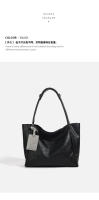 Bolso de mano de gran capacidad negro de cuero para mujer, nuevo bolso de hombro de primavera para viajeras, bolso grande para las axilas - details 9