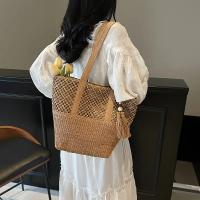 Bolso de Playa de Paja Tejida de Gran Capacidad Bolso de Hombro de Verano Elegante con Detalle de Flecos Color Beige Natural Perfecto para Vacaciones o Uso Diario - details 4
