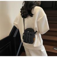 Bolso cruzado ligero para mujer, bolso para botella de agua de estilo coreano con cordón, bolso pequeño portátil ajustable para teléfono móvil, bolso de viaje - details 11