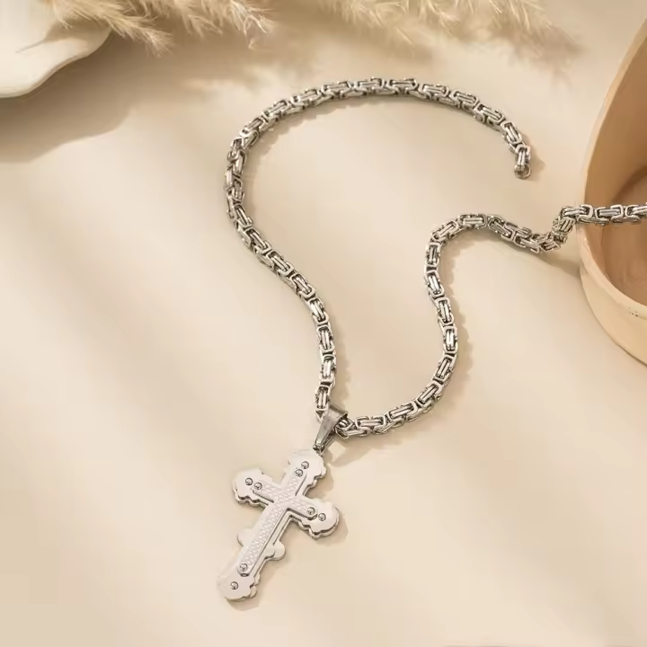 Collar para hombre, cadena de acero inoxidable, colgante de triple cruz estilo bizantino electrochapado, versátil, regalos para hombre - 1
