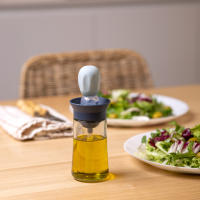 Fisura – Botella de aceite con pincel. Aceitera vidrio de 180 ml. Aceitera anti goteo con pincel para barbacoa y cocina. Silicona y cristal.  Variedad de colores disponibles.  - details 2
