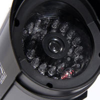 Cámara de seguridad simulada disuasoria para prevenir robos y asaltos cámaras para exterior e interior de casa CCTV con luz LED roja intermitente - details 2