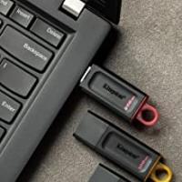 Kingston DataTraveler Exodia DTX Flash Drive USB 3.2 Gen 1 - with Protective Cap and Keyring in Multiple Colours - details 5