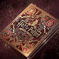 Cartamundi USPCC Theory11 Harry Potter Gryffindor roja Raven claw azul Slytyherin verde Hufflepuff amarillo Casas Baraja de poker en alta calidad Estuche en relieve con foil Música Adultos Colección Coleccionable Magia Trucos - details 6