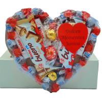 Corazon de Chocolate con Kinder Bueno, Kinder Shochobons, Kinder Chocolate y Bombones Lindt. Regalo Ideal para Parejas. [IAMI] - details 0