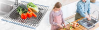 Marctani Escurreplatos Plegable sobre Fregadero - Escurridor de Platos Enrrollable de Acero Inoxidable, Malla de Drenaje Resistente AL Calor para Secar Frutas, Verduras y Platos (43x30 cm, Negro) - details 9
