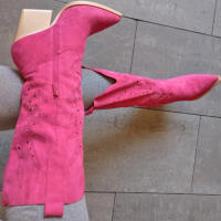 Botines Cowboy Mujer en Rosa Fucsia Azul Beige Caña Alta Calada Primavera Verano Tacón Medio Ancho Cómodos camperos modernas - details 3